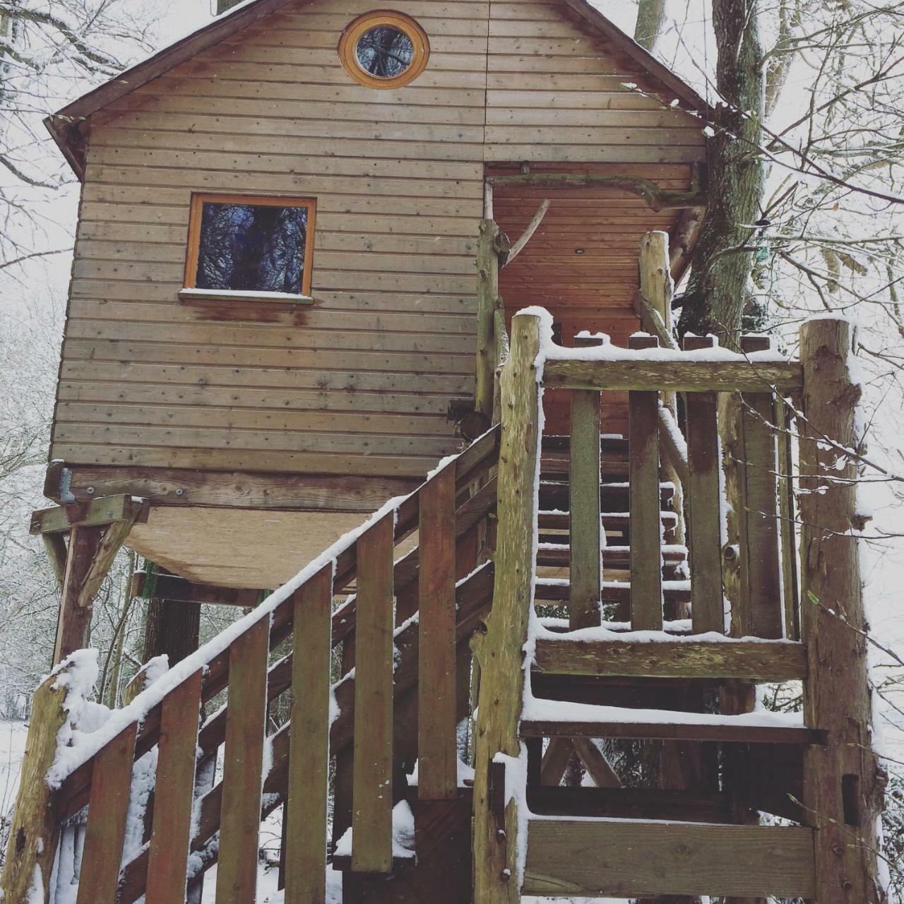 La Cabane Aux Secrets - Au Milieu De Nulle Part Outines Dış mekan fotoğraf
